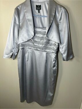 Adrianna Papell Silver Dress Suit with Jacket Size 8 Formal